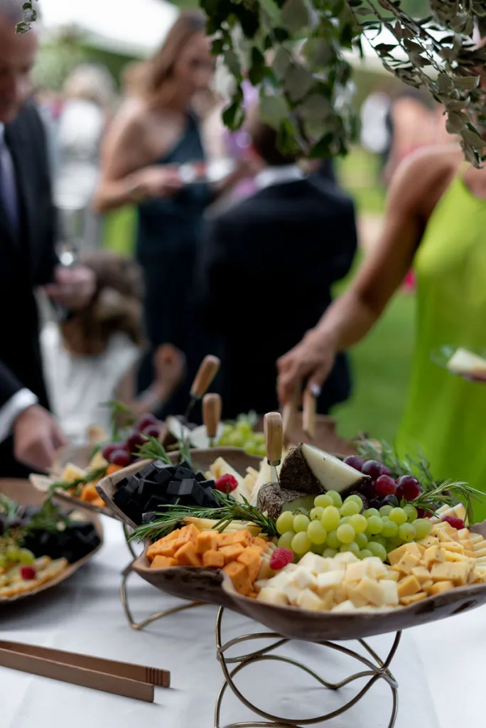 monchos-catering-buffet-aperitivos-boda svg+xml;charset=utf