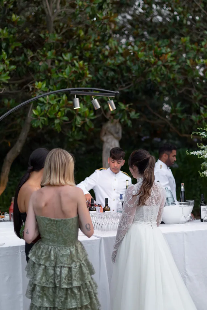 monchos-catering-cocktail-boda-jardin svg+xml;charset=utf