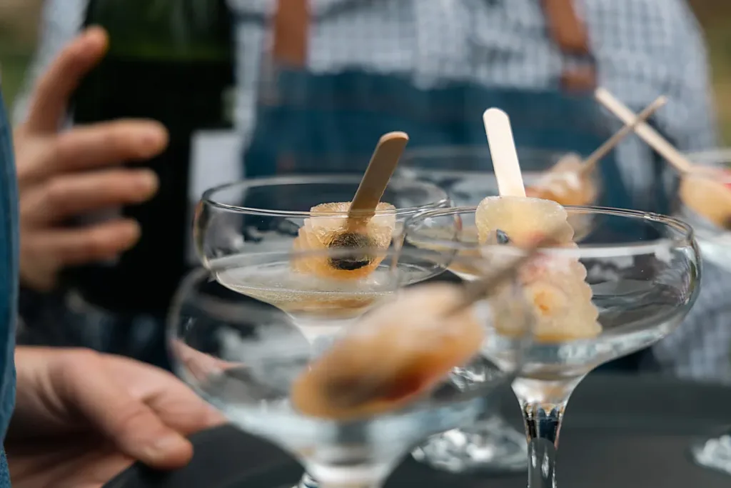 aperitivos-copa-cristal-catering svg+xml;charset=utf