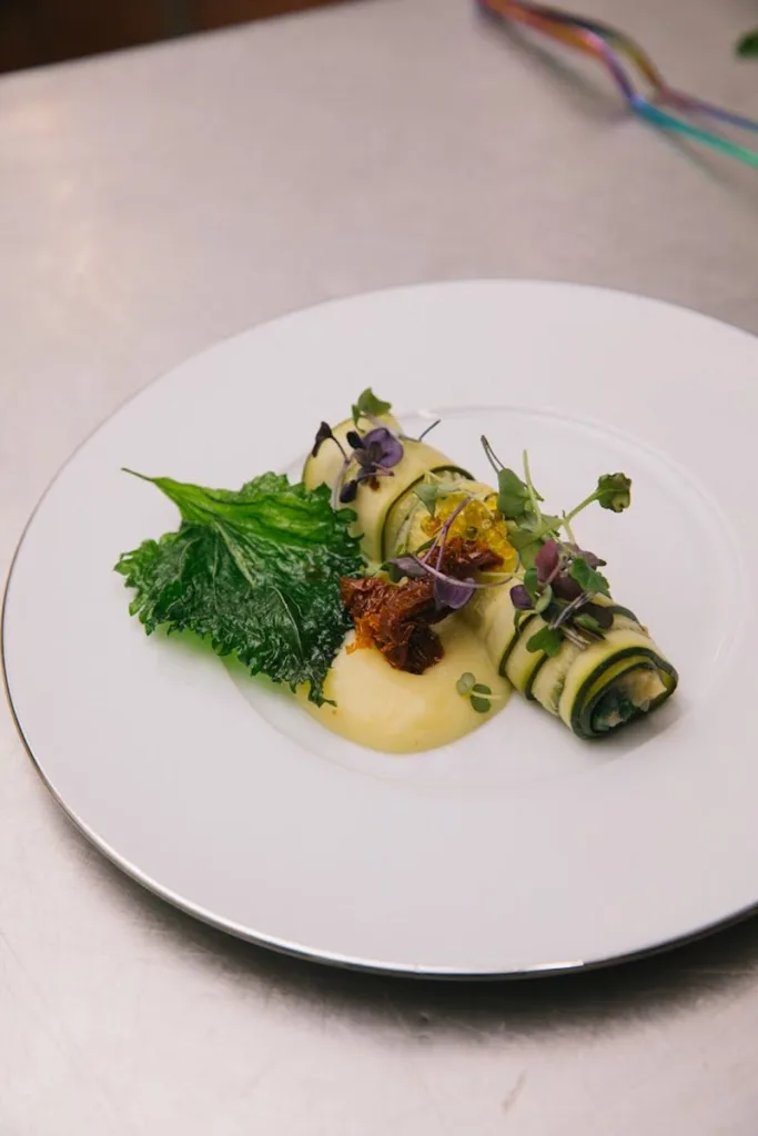 monxos-catering-barcelona-plat-vegetal-carbassó Plat vegetal amb carbassó